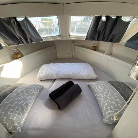 Bateau L'Etoile, Romantique, Apaisant, Ideal Pour Un Couple Ouistreham Bagian luar foto